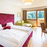 Nockresort Hotell 4*