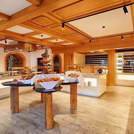 فندق Nockresort 4*